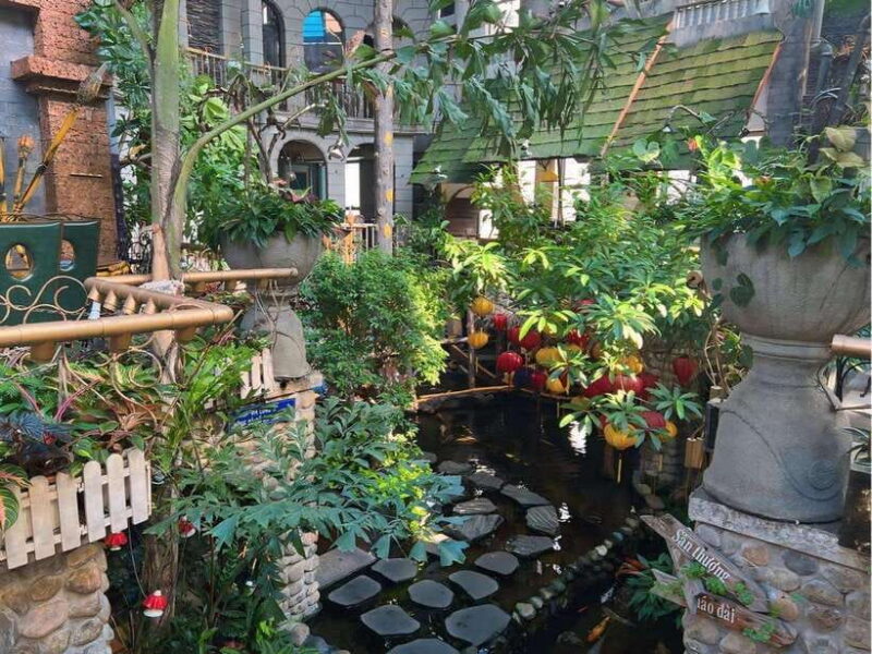 Saigon: Art & Cafe-Hopping Tour W/ Van Gogh & Monet Exhibit - Key Points