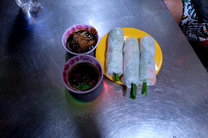 Saigon at Night Walking Street Food Tour - Exploring Iconic Landmarks