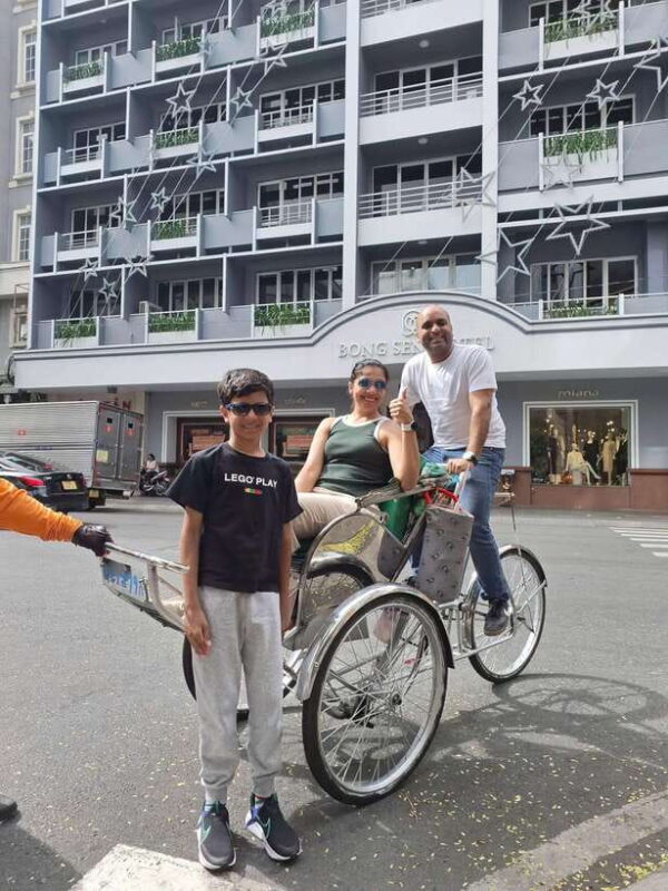 Saigon Cycling Tour: Ho Chi Minh City Street Food Bike/Cyclo - Customizing Dishes to Dietary Needs