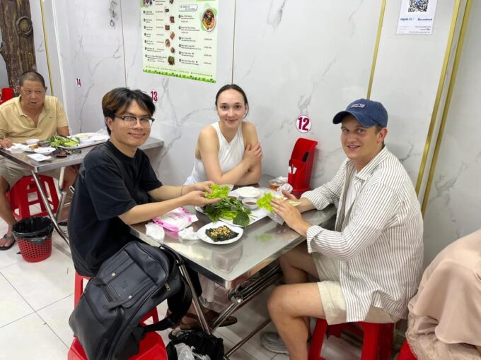 Saigon Delicious Vegan Foods, Vegan Tasting Walking Tour - Hidden Gems and Off-the-Beaten-Path Sites