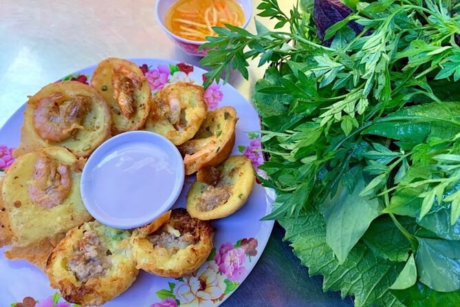 Saigon Evening Walking Street Food Tour - Saigon Street Food Paradise