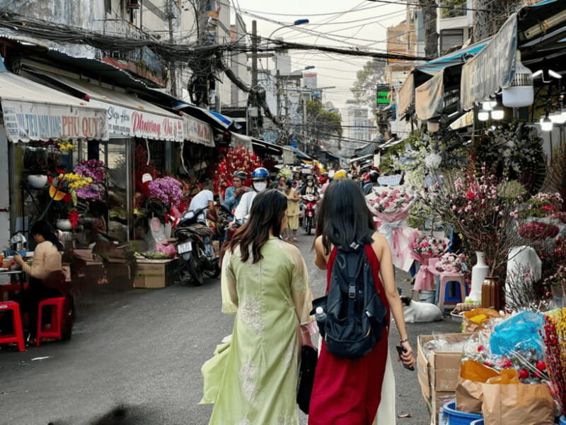 Saigon Foodie Market Tour - Tour Features