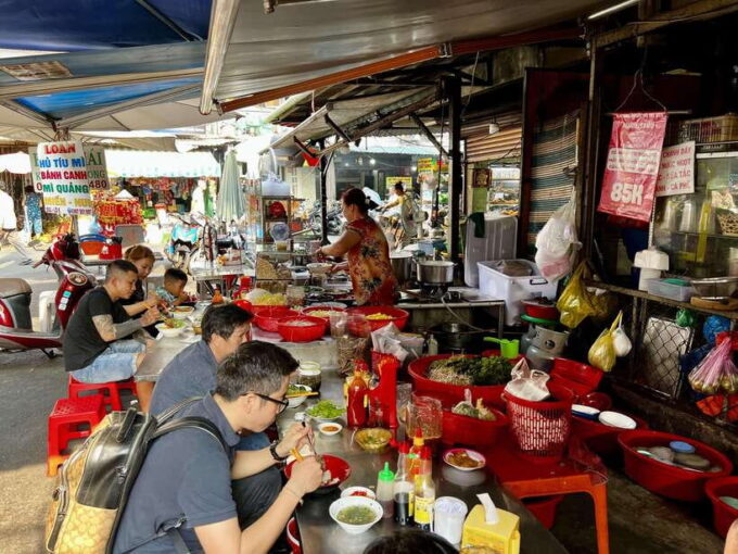 Saigon Foodie Market Tour - Experiencing the Saigon Foodie Market