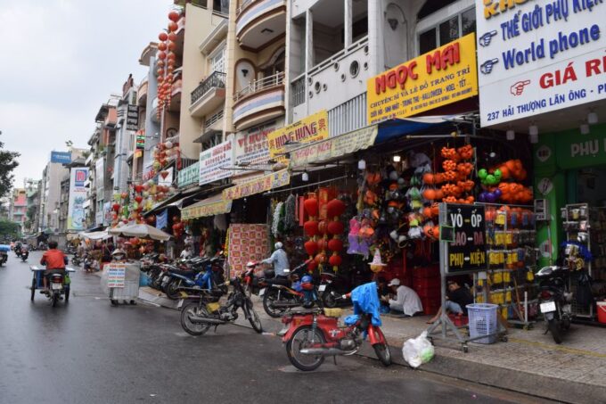 Saigon: Half-Day Guided City Tour and Jade Emperor Pagoda - Booking and Important Information