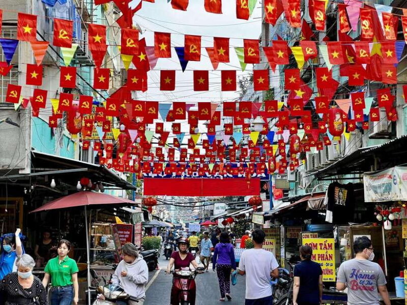 Saigon Hidden Gems Tour With Local Guide - Key Points