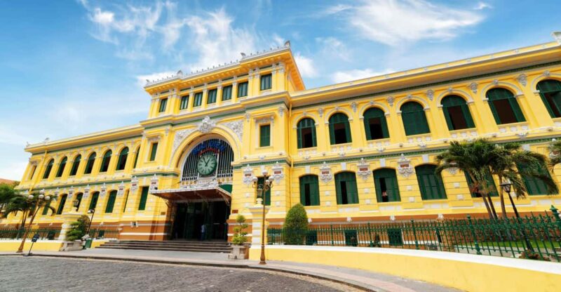 Saigon: Hightlight Tour With Hisotry & Vibrant Contrasts - Tour Highlights