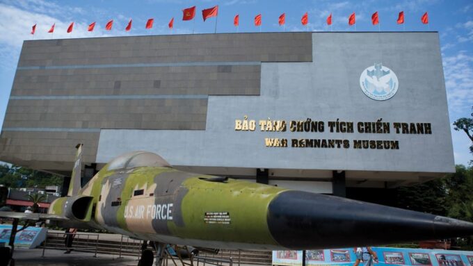 Saigon: Hightlight Tour With Hisotry & Vibrant Contrasts - Confirmation and Availability