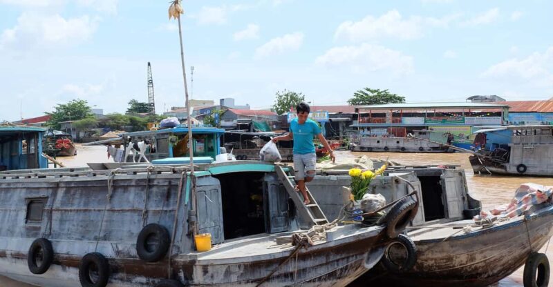 Saigon: Hightlights in Authentic Mekong Delta - 2D1N Tour - Culinary Experiences