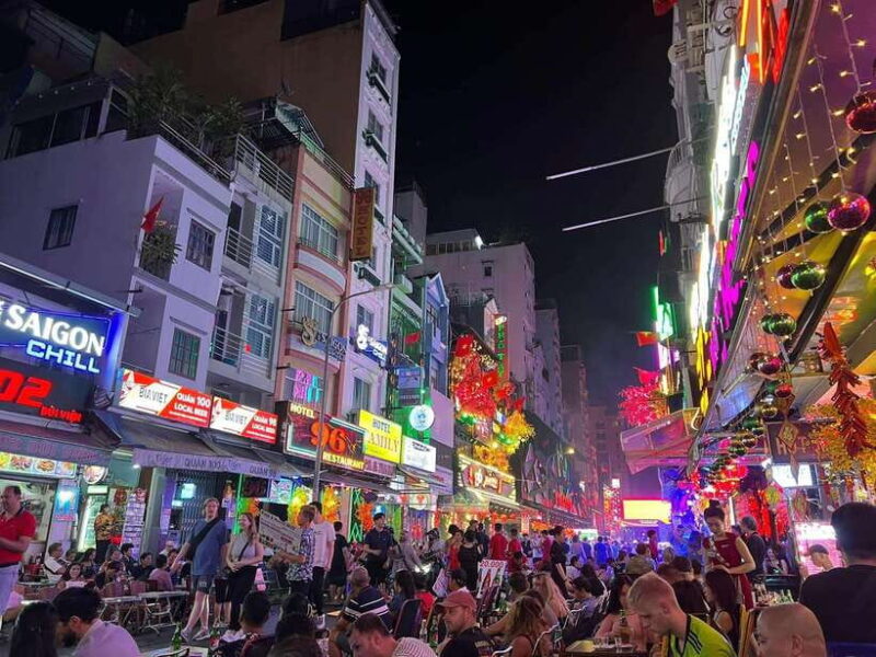 Saigon Nightlife Hopping Tour - Backpackers Street: Lively Bars and Street Performers