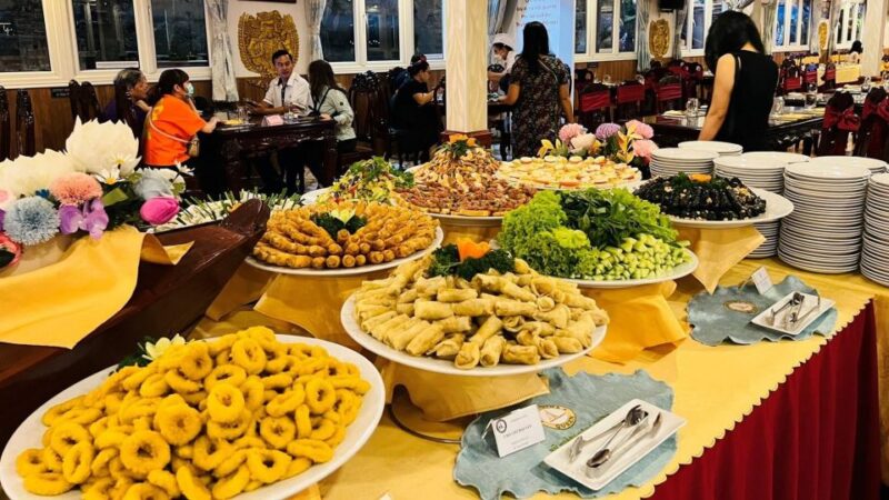 Saigon River Dinner on Cruise With Buffet and Live Music - Key Points