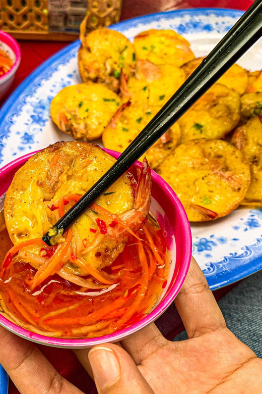 Saigon Seafood & Craft Brews on Walking or Scooter - Key Points