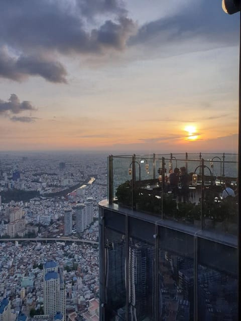 Saigon: Sunset Café Experience at Landmark 81 and Food Tour - Key Points