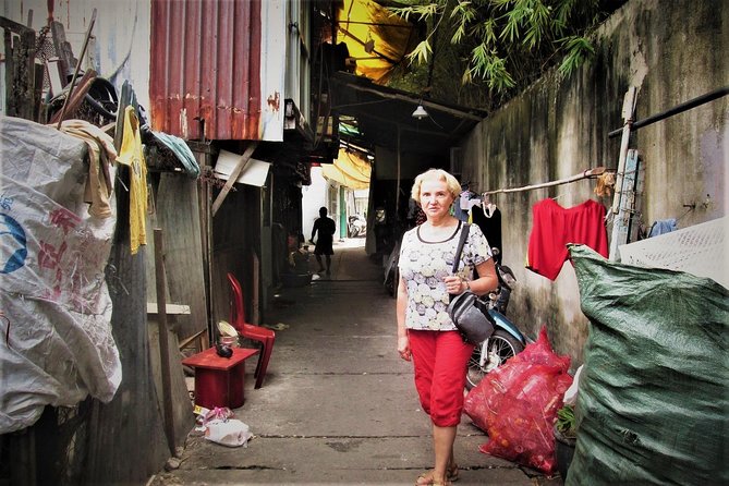 Saigon Tour Slum Tour, Chillspots Tour by Scooter | Female Driver - Exploring Contrasts