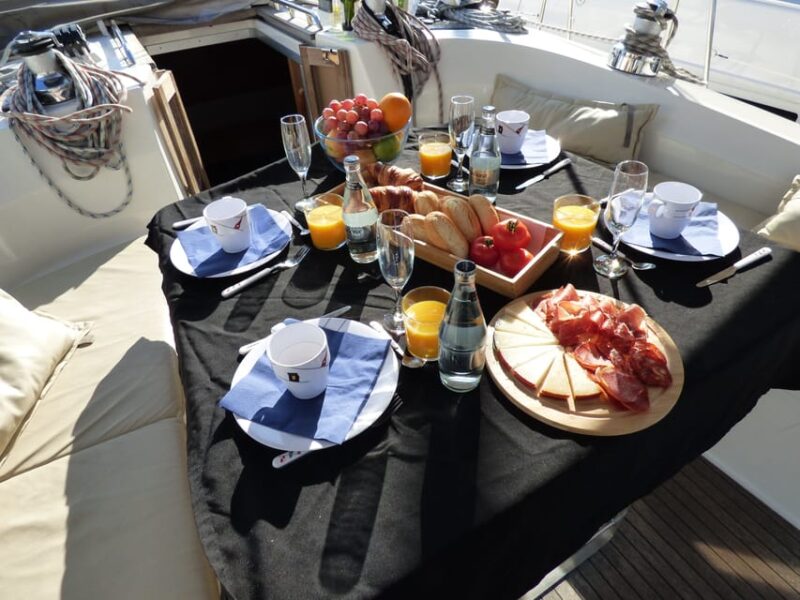 Sail and Breakfast Experience Barcelona - Customer Reviews