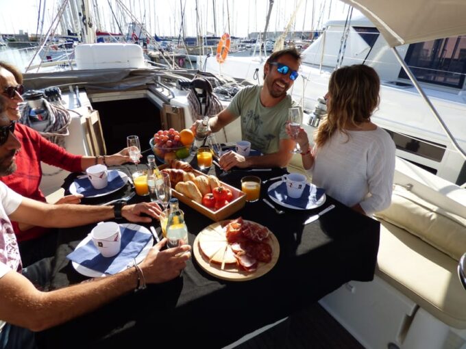 Sail and Breakfast Experience Barcelona - Frequently Asked Questions