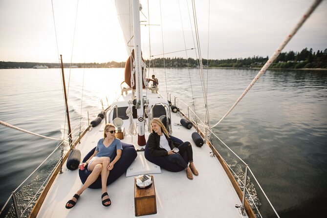 Sail Bainbridge Island & Seattle Waters - Luxury Classic Sailboat - Waterside Meeting Location