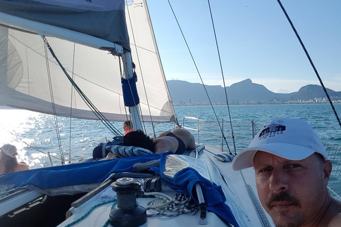 Sail Boat Tour With Snacks - Key Points
