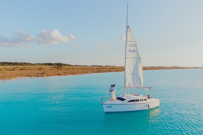 Sailboat Tour Across the Seven Colors Lagoon in Bacalar - Sailboat Experience