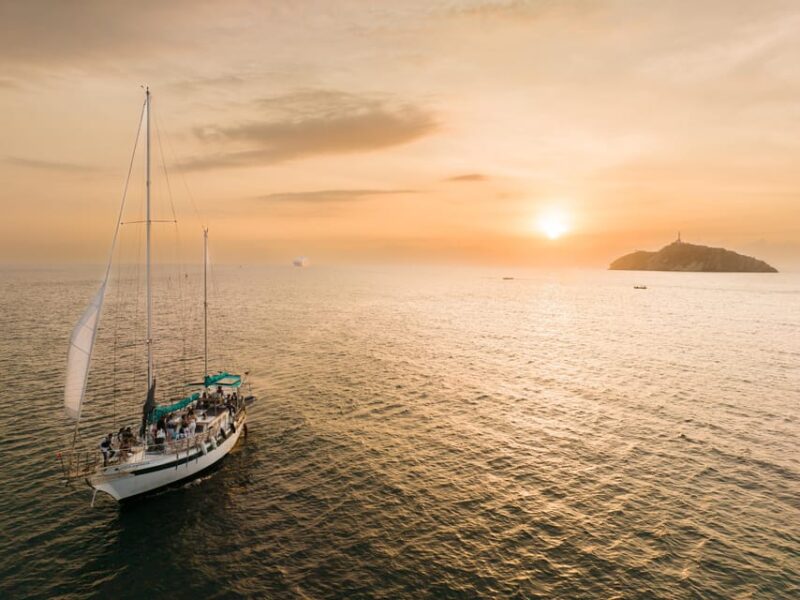 Sailboat Tour to Bahia Concha Tayrona Park - Inclusions