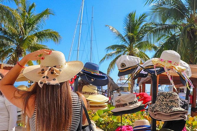 Sailing Catamaran PLATINO With Open Bar to Isla Mujeres - Included Taxes and Tips