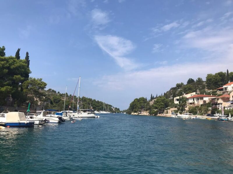 Sailing Croatia: Split, Hvar and Bol Island Hopping - Included Services and Amenities