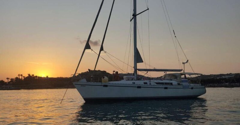 Sailing Cruises in Cyclades - Cruise Amenities