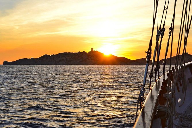 Sailing Day in the Heart of the Calanques - Included Features