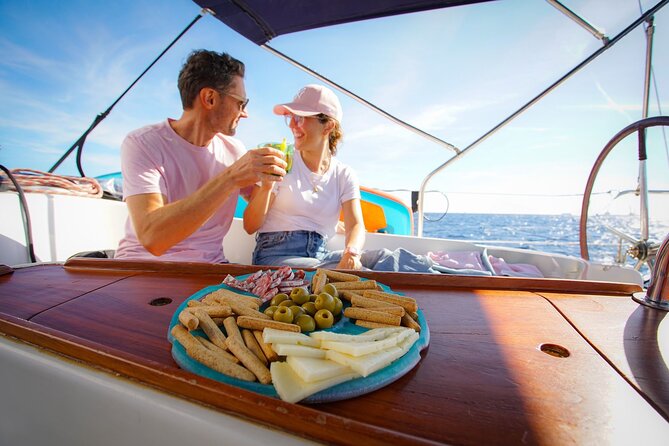 Sailing Experience and Sagrada Familia Tour - Customer Feedback and Reviews