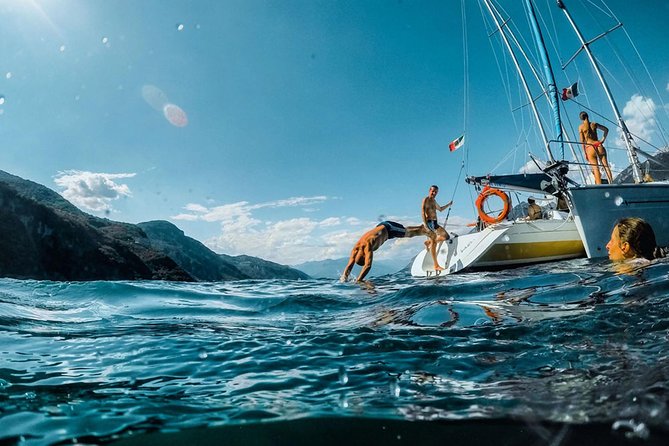 Sailing Experience on Lake Como: Fun, Relax and Adventure! - Group Size and Reviews