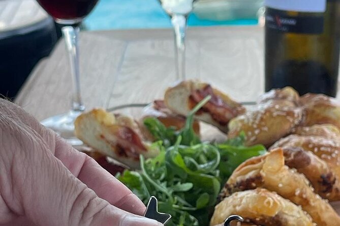 Sailing & Gastronomy in Athens - 10 Dishes From All Over Greece - Gastronomy and Greek Dishes