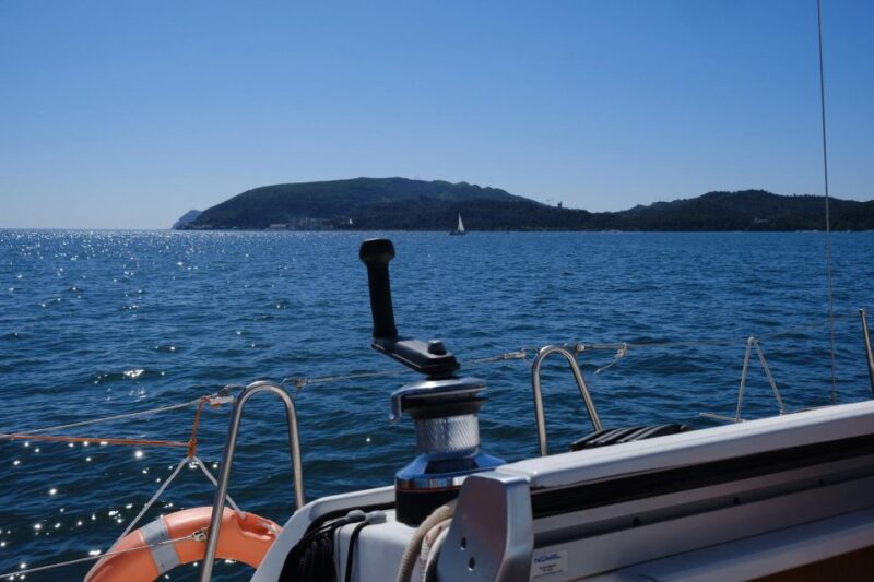 Sailing on the Arrábida Coast - Accessibility and Meeting Point