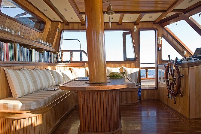 Sailing the Saronic Gulf: Agistri, Moni & Aegina All-Day Cruise - Relaxing Lunch and Swim at Moni