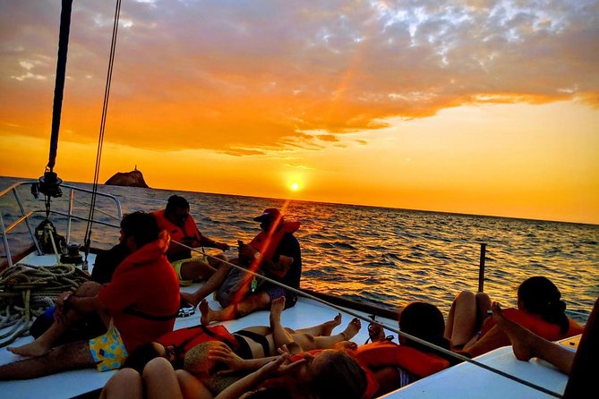 Sailing to Tayrona With Luis and His Team: Unique! - Yacht Excursion to Tayrona