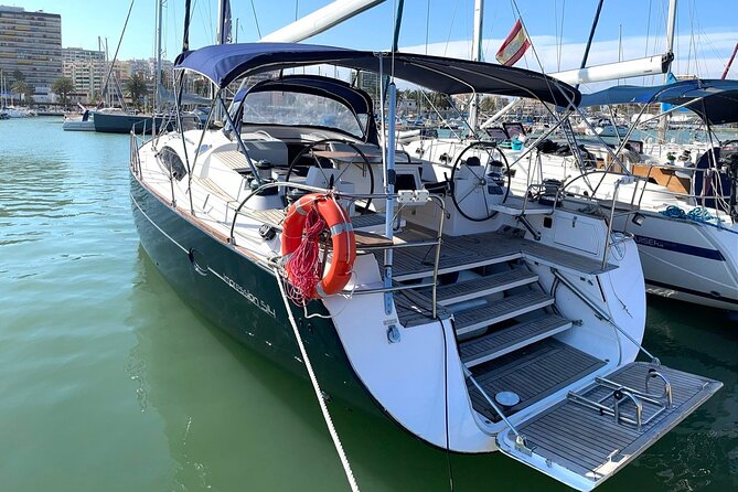Sailing Tour Along the Valencia Coast - Sailing Amenities and Inclusions