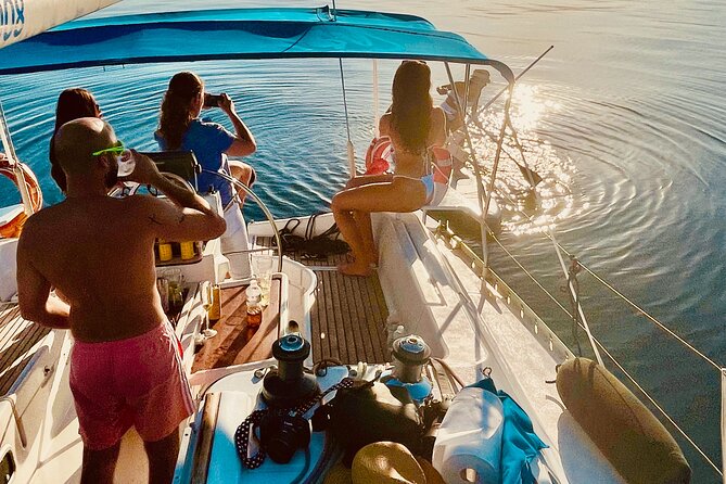 Sailing Trip 3 Hours From Puerto De Banús Marbella - Recommended Attire and Essentials