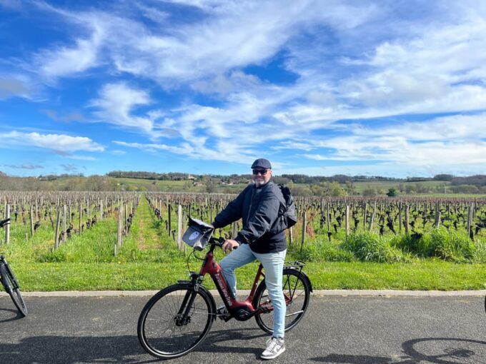 Saint-Emilion E-Bike Wine Tour - 2 Wineries & Picnic Lunch - Frequently Asked Questions