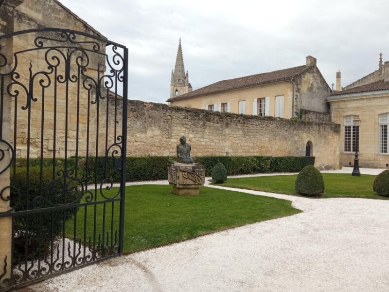 Saint Emilion Outdoor Escape Game - Duration and Accessibility