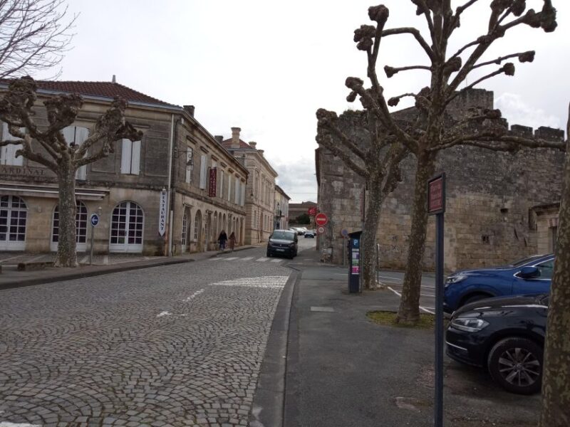 Saint Emilion Outdoor Escape Game - Pace and Exploration