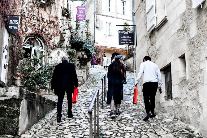 Saint-Emilion Small Group Day Tour With Wine Tastings & Lunch - Confirmation and Accessibility