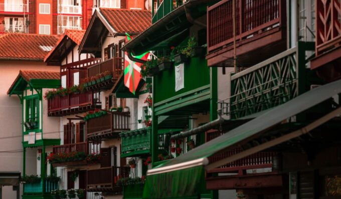 Saint-Jean-de-Luz and Hondarribia Private Tour - Booking and Cancellation Policy