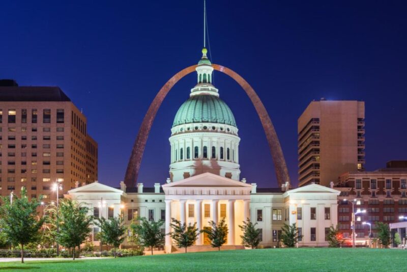 Saint Louis: Romantic Tour in The City of Love - Itinerary and Highlights