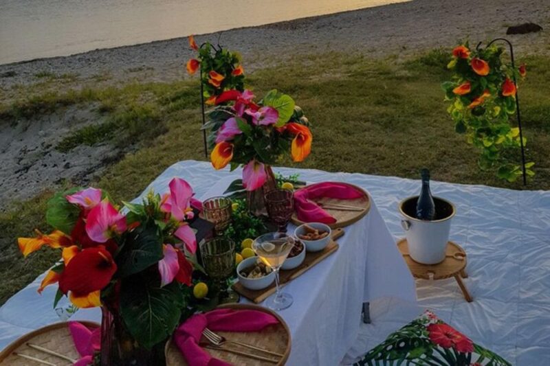 Saint Lucia: Beachfront Sunset Picnic With Concierge - Key Points
