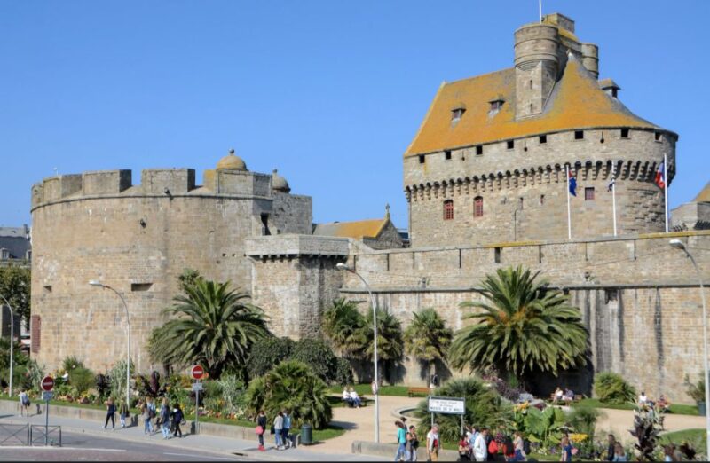 Saint-Malo: 2-Hour Private Walking Tour & Commentary - Discover Saint Vincents Cathedral