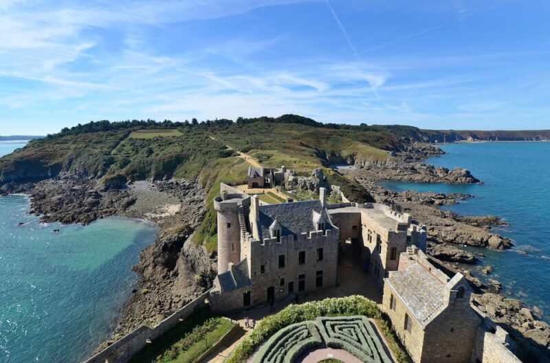 Saint-Malo & Dinard- Day Trip With Luxury Minivan From Paris - Customization Options