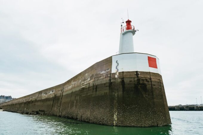 Saint-Malo: Guided Boat Tour With Local Captain - Exploring Saint-Malos Coastline