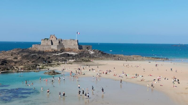 Saint-Malo: Private Guided Tour of the Historic Walled City - Exploring Saint Vincents Cathedral