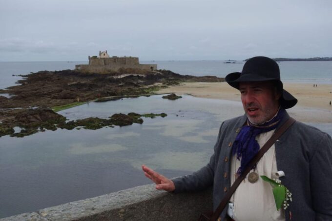 Saint-Malo: The Fate of Last Corsairs in the 18th Century - Exploring the Streets of Saint-Malo With a Corsair Guide