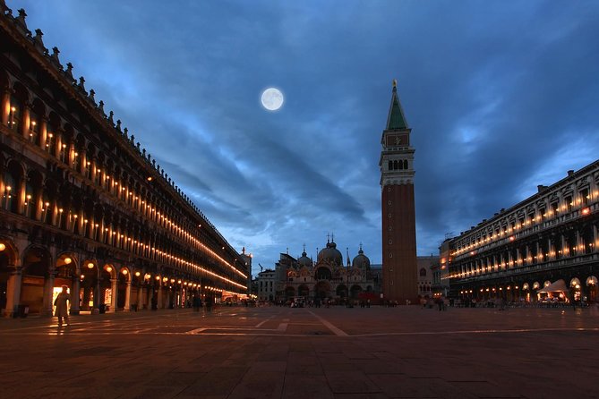 Saint Marks VIP Night Tour: Exclusive Access Small Group Tour - Group Size and Pricing