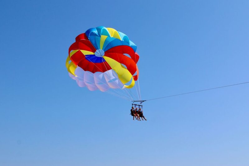 Saint-Maxime: Parasailing - Safety and Equipment