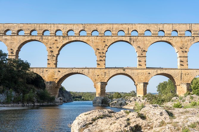 Saint Remy, Les Baux and Pont Du Gard Small Group Day Trip - Participant Experiences